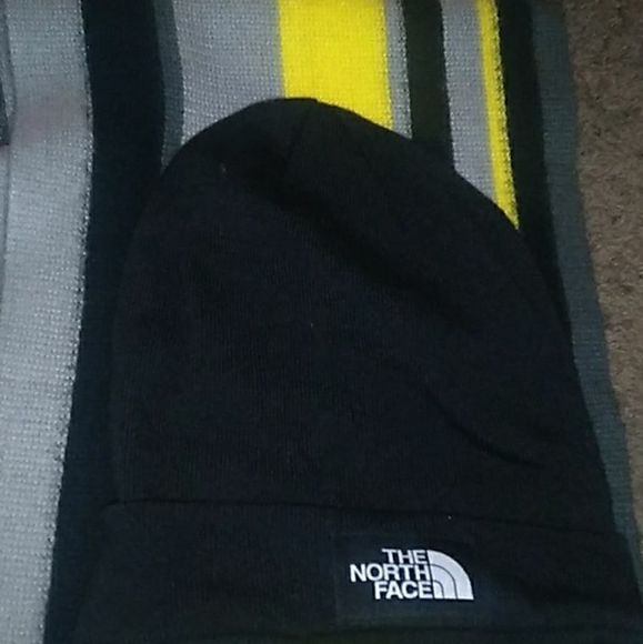 Winter accssories and belts - Picture 1 of 10